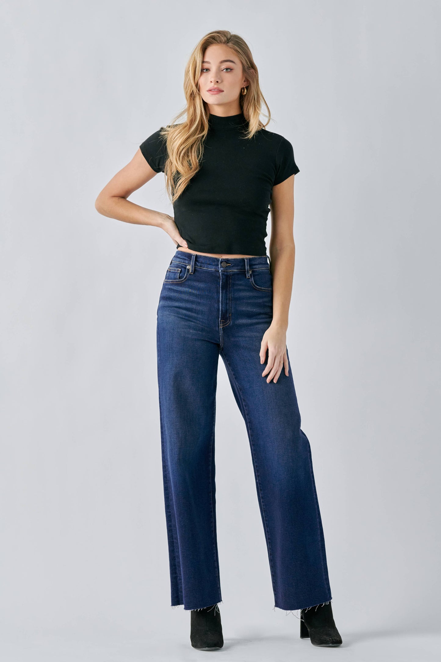 Clean Stretch Mom Jean